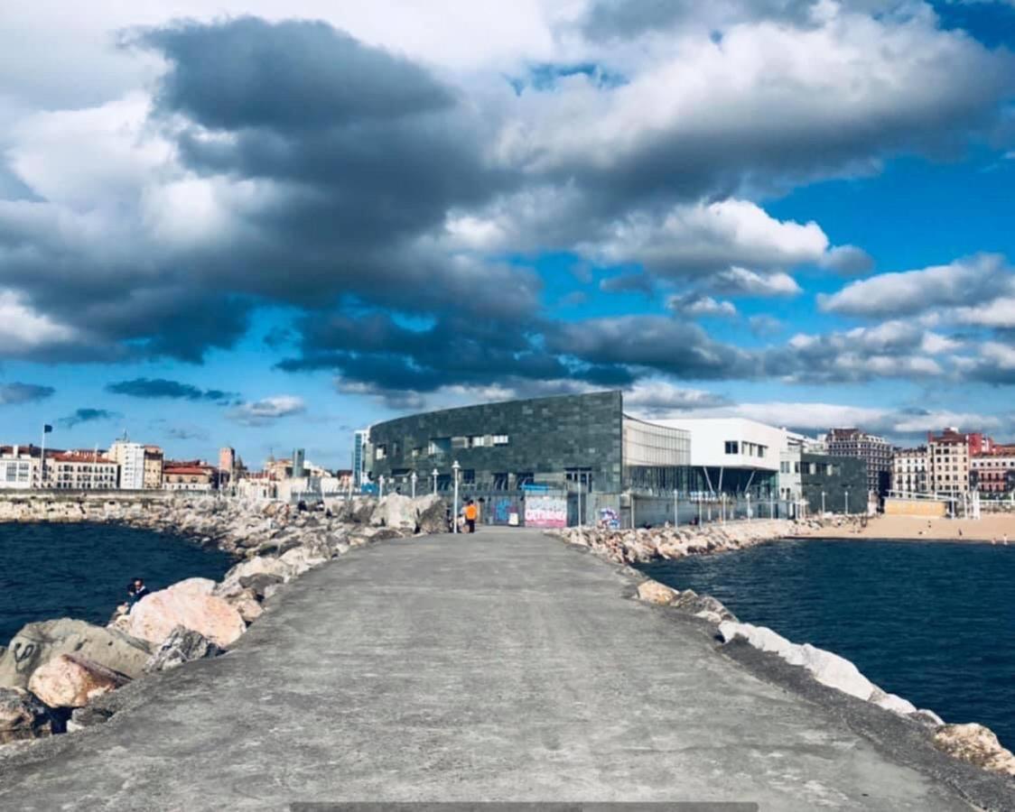 Poniente Beach Χιχόν Εξωτερικό φωτογραφία